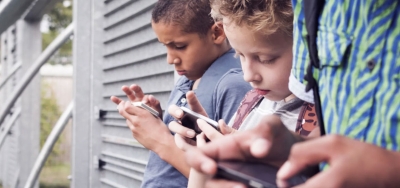 Como controlar o uso da Internet por  crianças e adolescentes