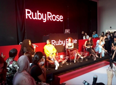 Ruby Rose realiza evento em grande estilo e brinda novo posicionamento da marca