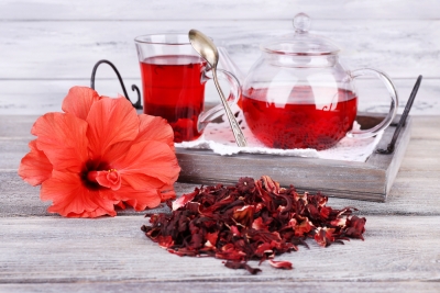 Chá de Hibiscus: gostoso, bom pra saúde e ainda emagrece