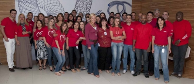 Go Red For Women - Paulistanos se vestem de vermelho para alertar sobre infarto em mulheres