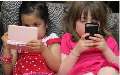&quot;Geração Tela&quot; mostra efeitos assustadores de TVs e celulares sobre o cérebro de crianças